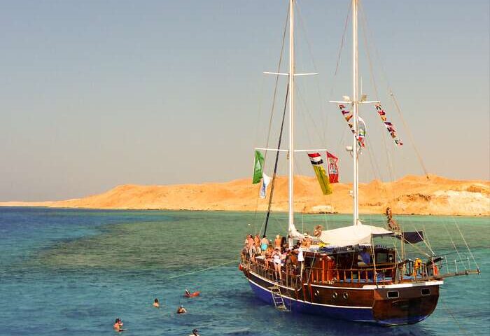 Snorkeling Trip To Tiran Island. 700x500