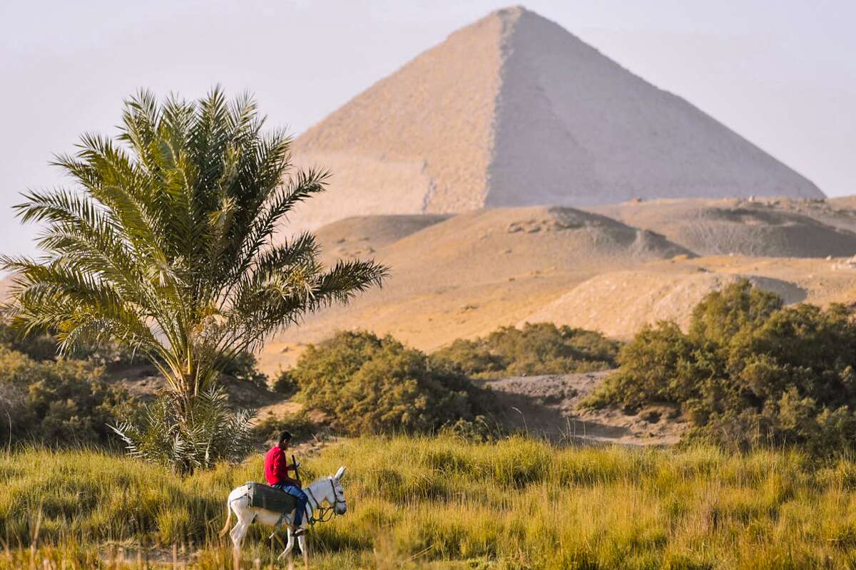 Giza Pyramids, Memphis And Sakkara Day Trip From Alexandria Port Dahshur Countryside.