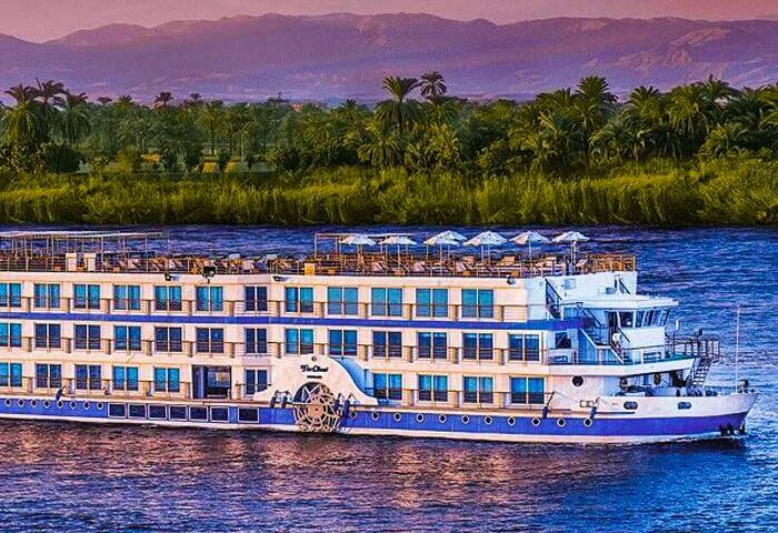 Luxury Oberoi Philae Cruise 700x500