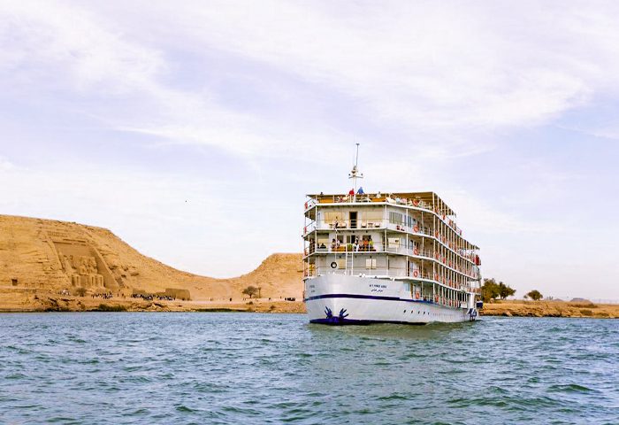 Movenpick Prince Abbas Lake Cruise